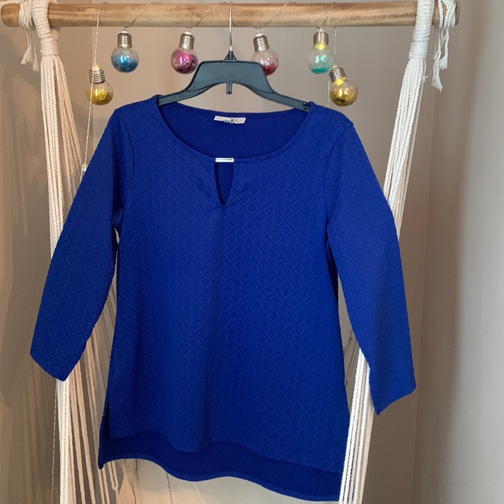 Dana Bachman- Women’s Medium Royal Blue blouse